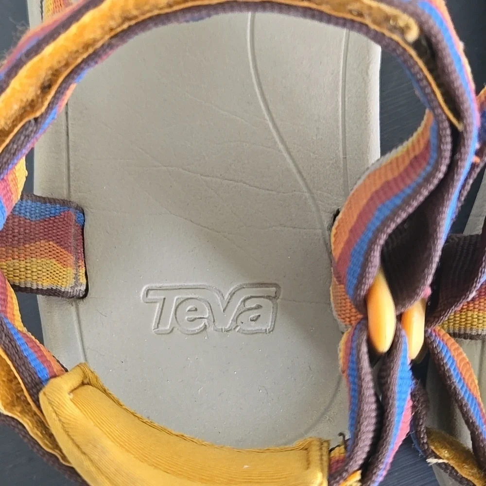 Teva Hurricane XLT 2 Vista Sunset Sandals Big Kids Size 5
